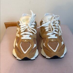 New Balance Tan and White Sneakers Suede triming